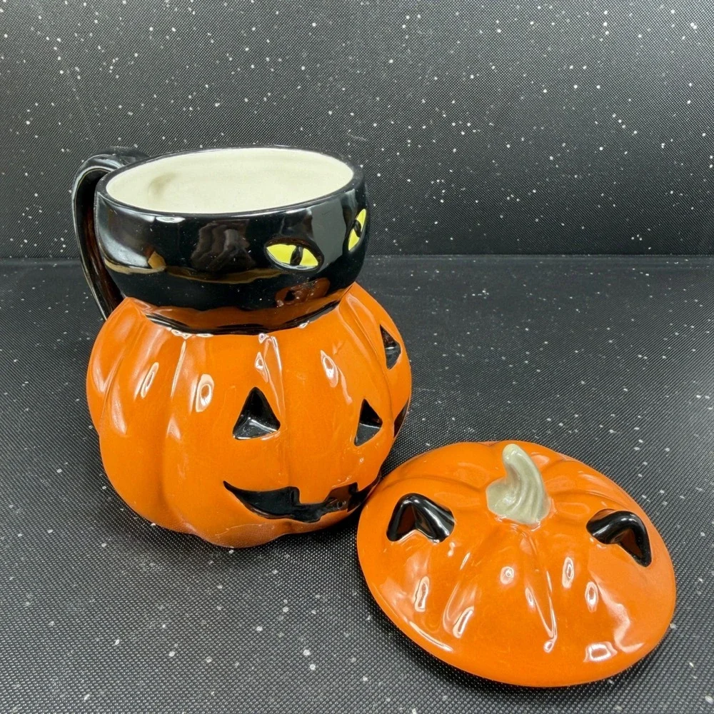Pottery Barn Peek A Boo Cat Lidded Mug Halloween Pumpkin Black Cat Ceramic Cup